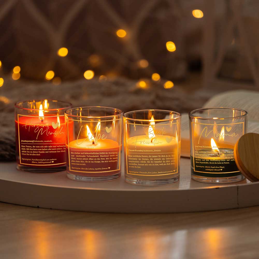 Duftkerze im Glas mit Spruch als Geschenk Nr. 1 "Definition" - Mittelgroß | Duft & Farbe wählbar | goldene Schrift | Handgegossen in Bayern | 100% Sojawachs | 200 g Wachs | 50 h Brenndauer