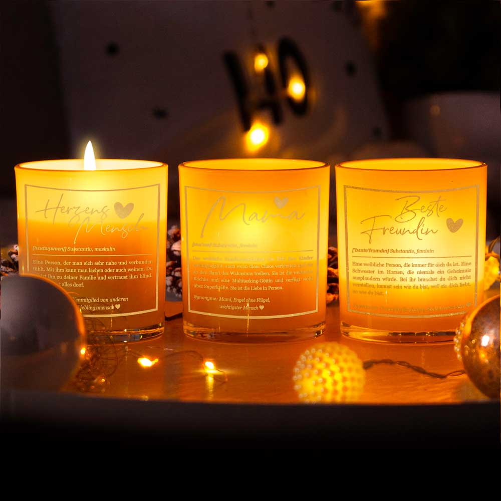 Duftkerze im Glas mit Spruch als Geschenk Nr. 1 "Definition" - Mittelgroß | Duft: Vanille | Farbe wählbar | goldene Schrift | Handgegossen in Bayern | 100% Sojawachs | 200 g Wachs | bis zu 50 h Brenndauer