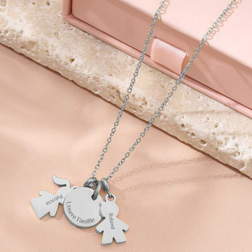 Gravur Halskette "Deine Familie" #2 mit personalisierten Charm-Anhängern