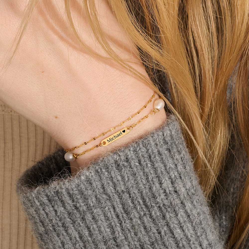 Dezentes Perlen-Armband mit kleiner Gravur