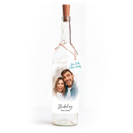 Deko-Glasflasche Nr. 8 "Aquarell" als personalisiertes Geschenk mit deinem eigenem Foto inkl. Lichterkette | Fotogeschenk | inkl. Batterien