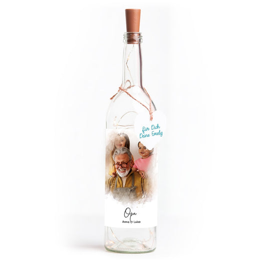 Deko-Glasflasche Nr. 8 "Aquarell" als personalisiertes Geschenk mit deinem eigenem Foto inkl. Lichterkette | Fotogeschenk | inkl. Batterien