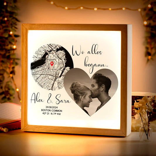 Beleuchteter Bilderrahmen inkl. personalisiertem Bild "Wo alles begann #4" | Deine Stadt - Deine Karte - Deine Liebe