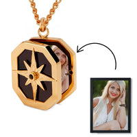 Für Herren: Fotomedaillon-Halskette "Kompass"